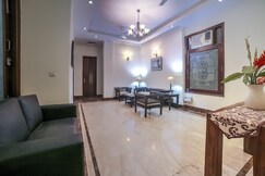 Evergreen Suites | Rooms in an Apartment