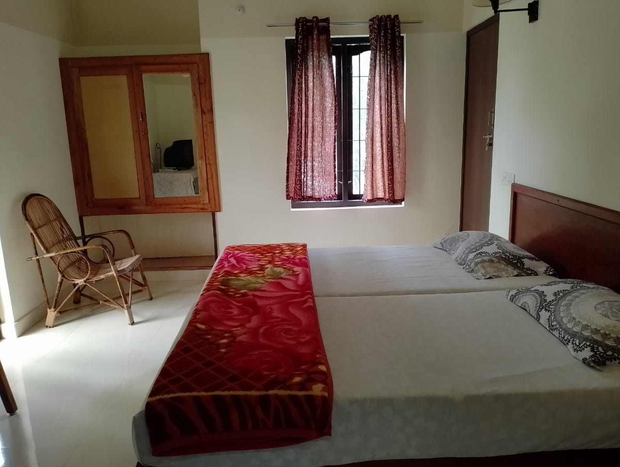 Edamala Homestay Thekkady - Tap to explore photos