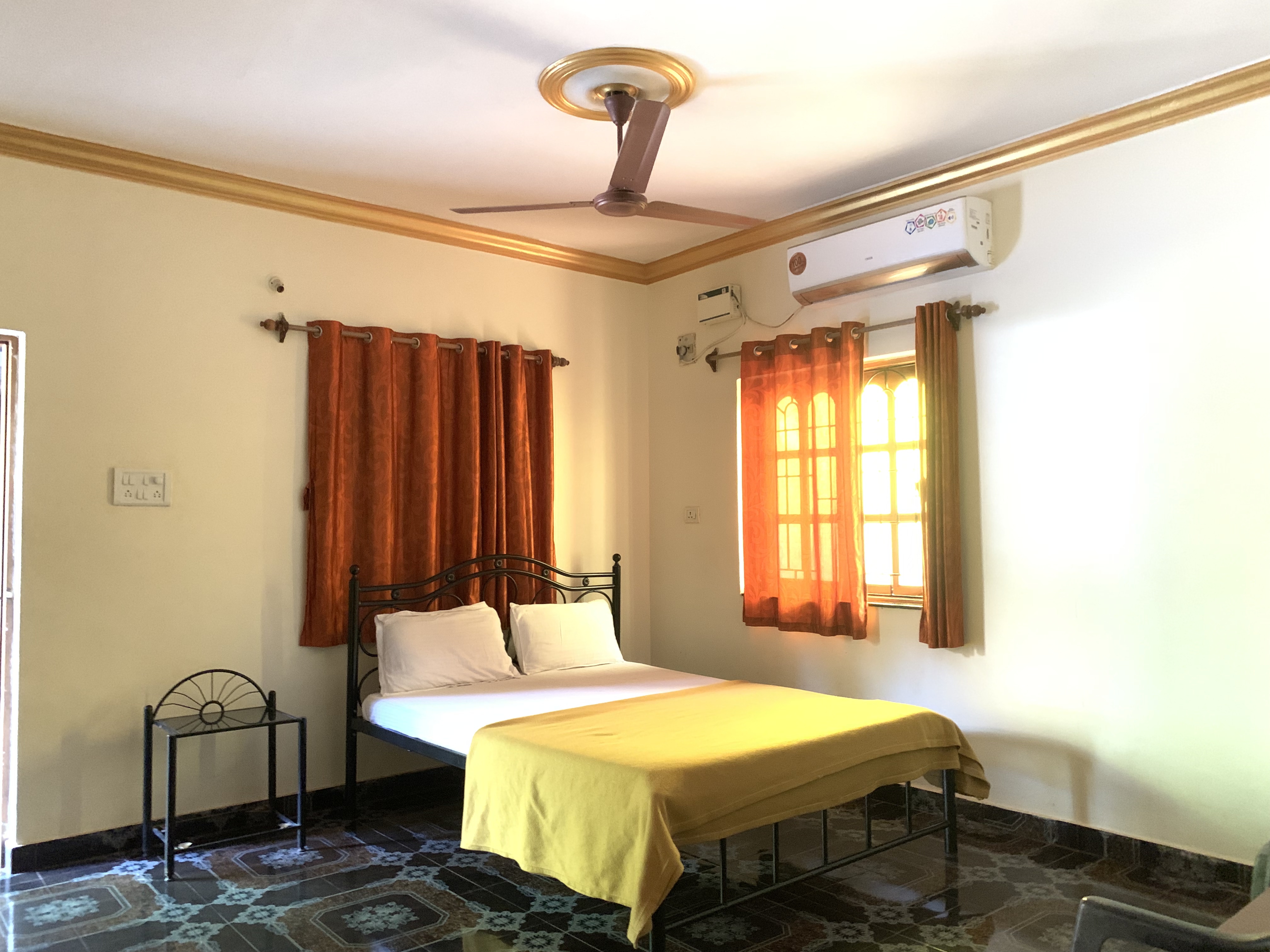 Casa De Calangute - Tap to explore photos