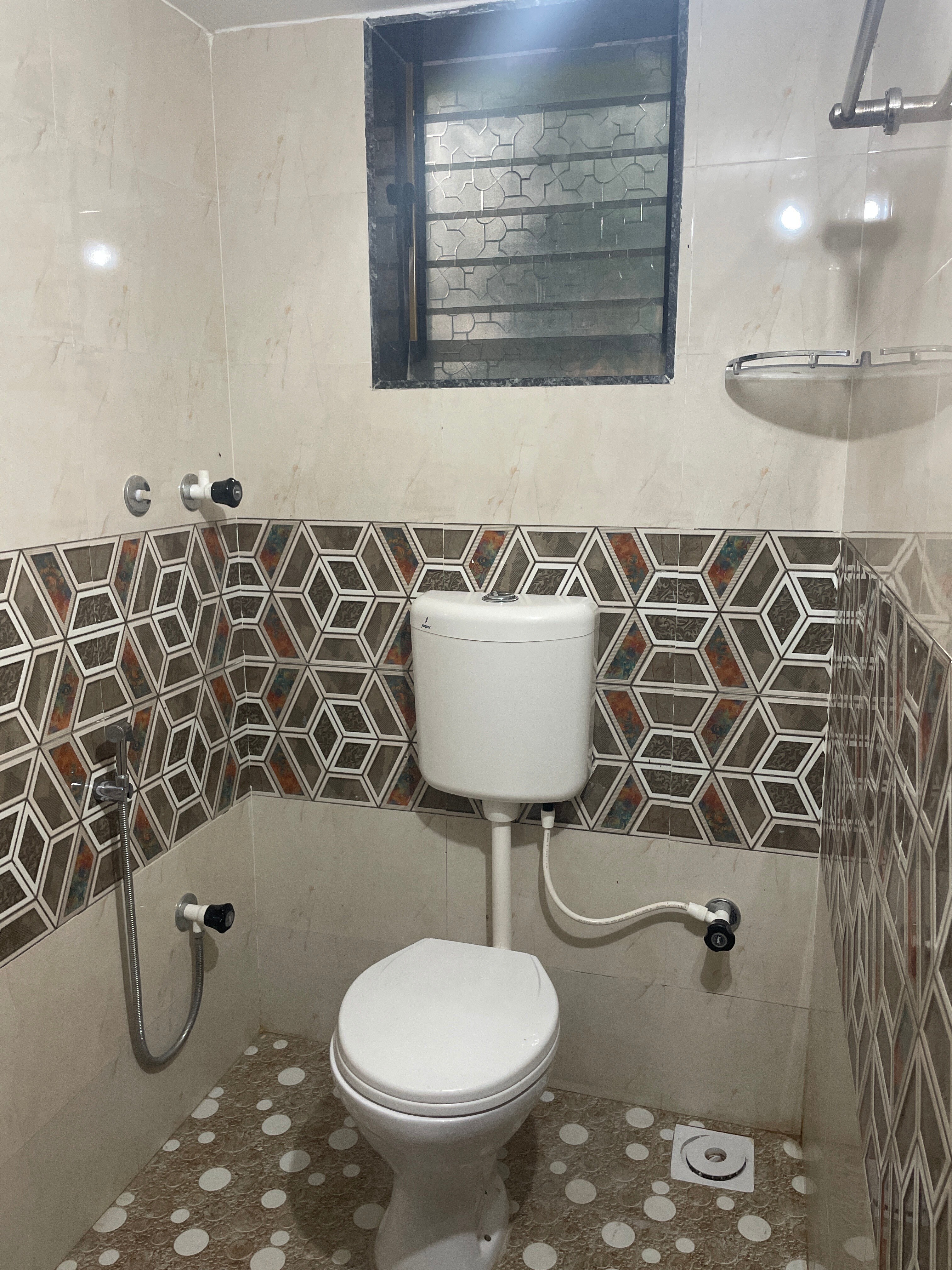 Nirvi Homestay - Tap to explore photos