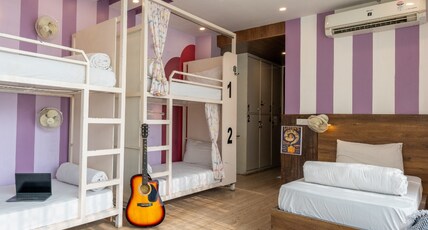 Moustache Rishikesh Luxuria | Hostel & Rooftop Bar Room Type - AC 5 Bed Mixed Ensuite