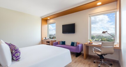 Vivanta Ahmedabad, SG Highway Room Type - Superior Room King Vivanta Ahmedabad, SG Highway Room Type - Superior Room King