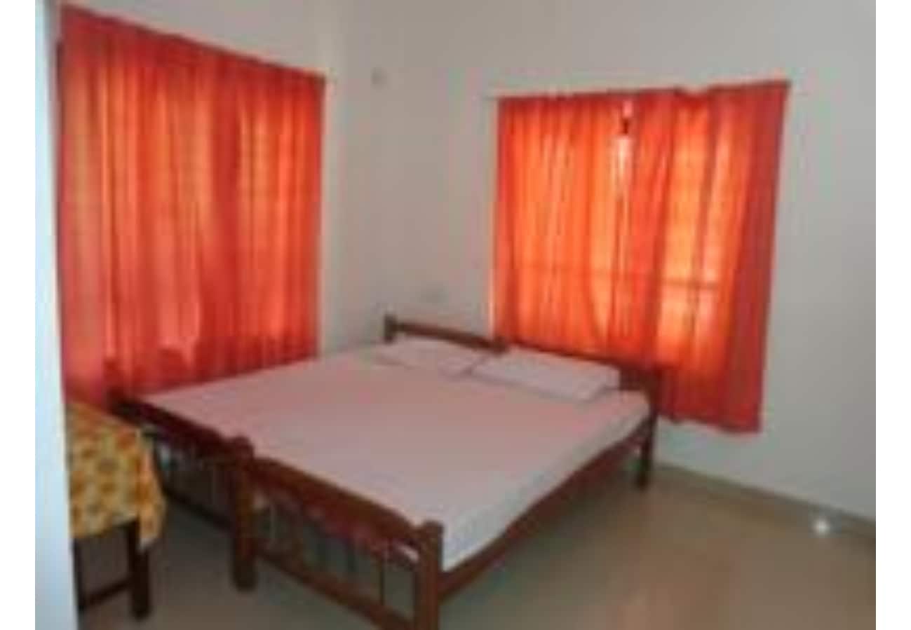 Prasanthi Holiday Home - Tap to explore photos