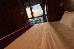 Cloud End Stay By Misty Mountain