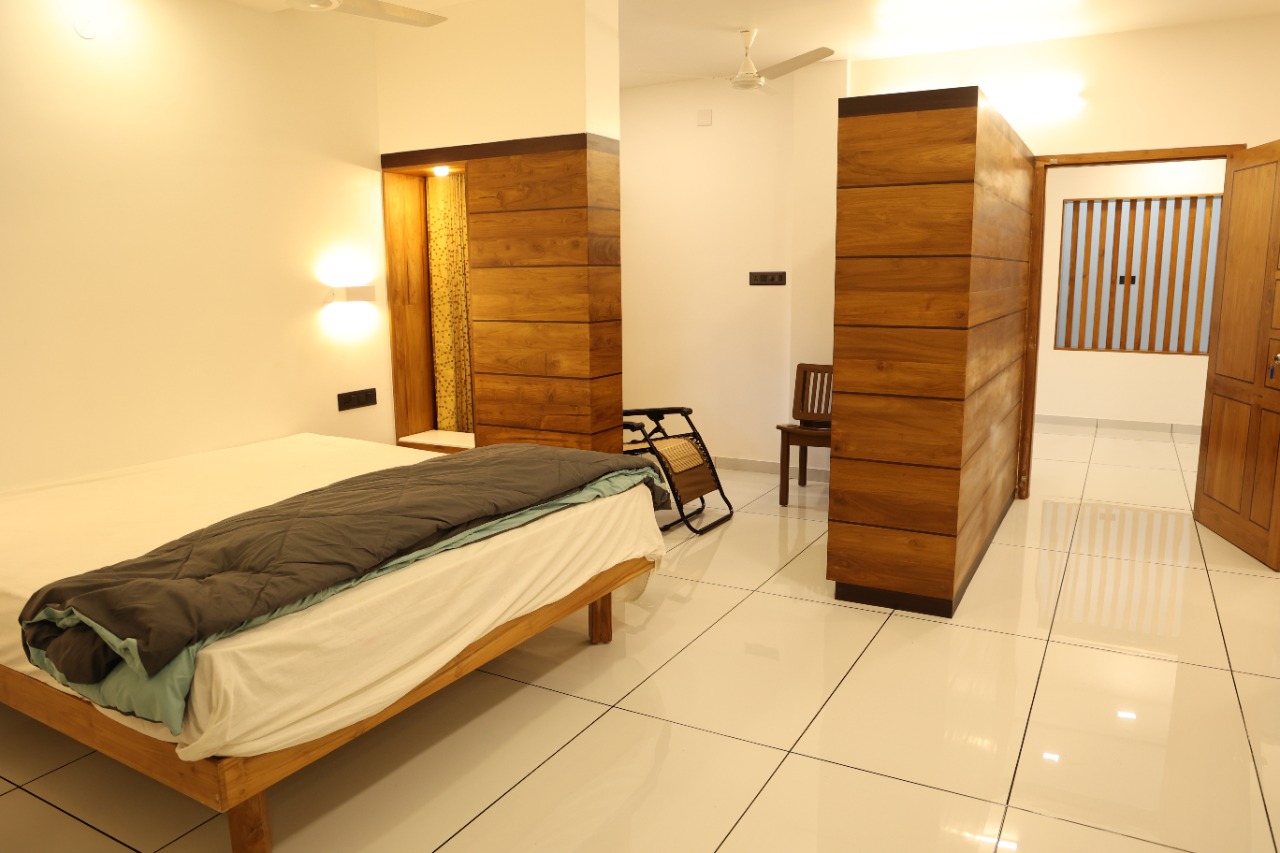 Quilon lake inn - Tap to explore photos