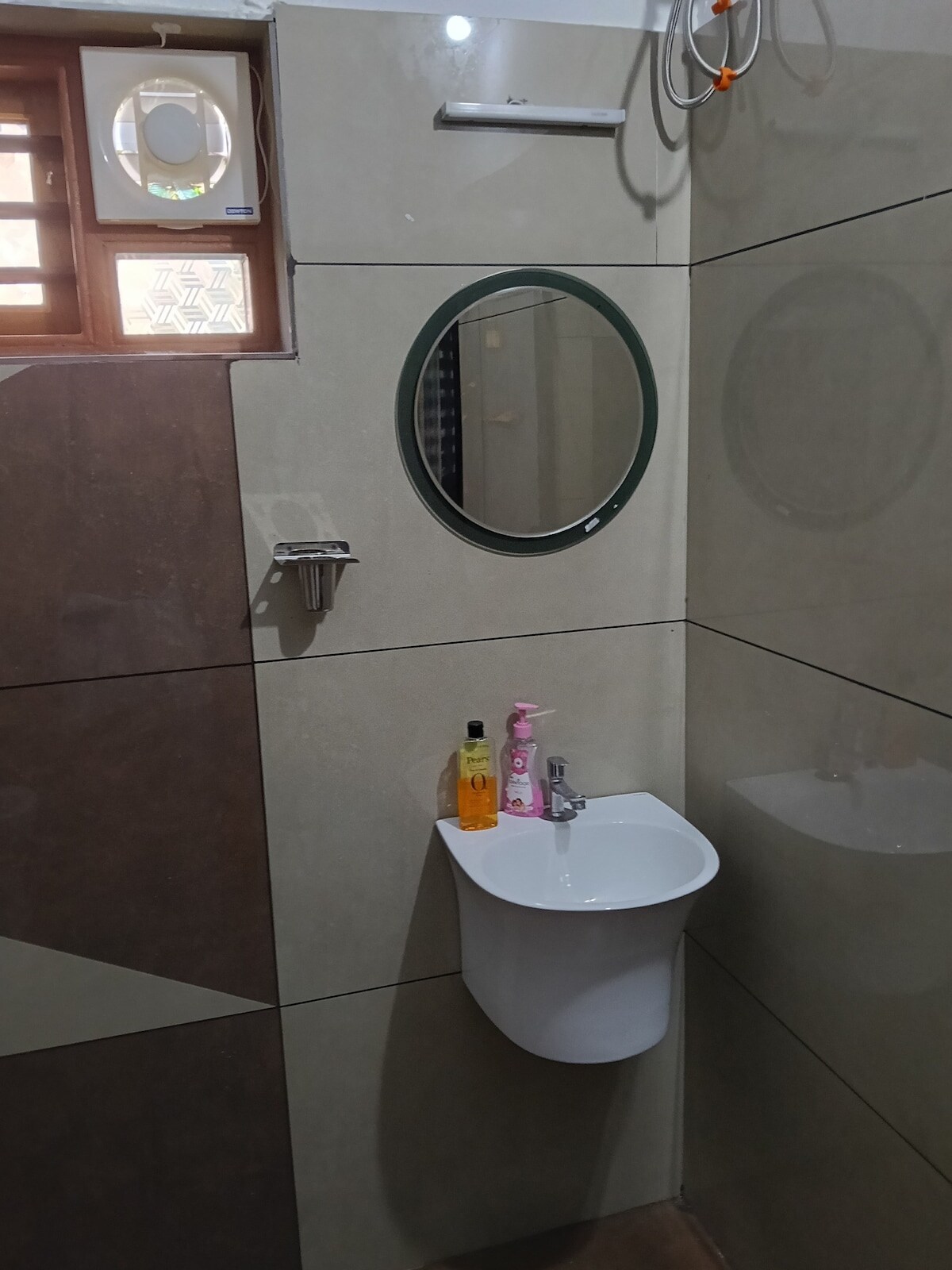 Spacious 3BR Home near valat Mananthavady Safe - Tap to explore photos
