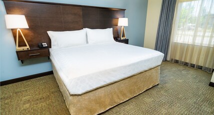 Staybridge Suites Newark - Fremont Room Type - 1 Qn 2 Double 2 Bedroom Suite Sofa Bed