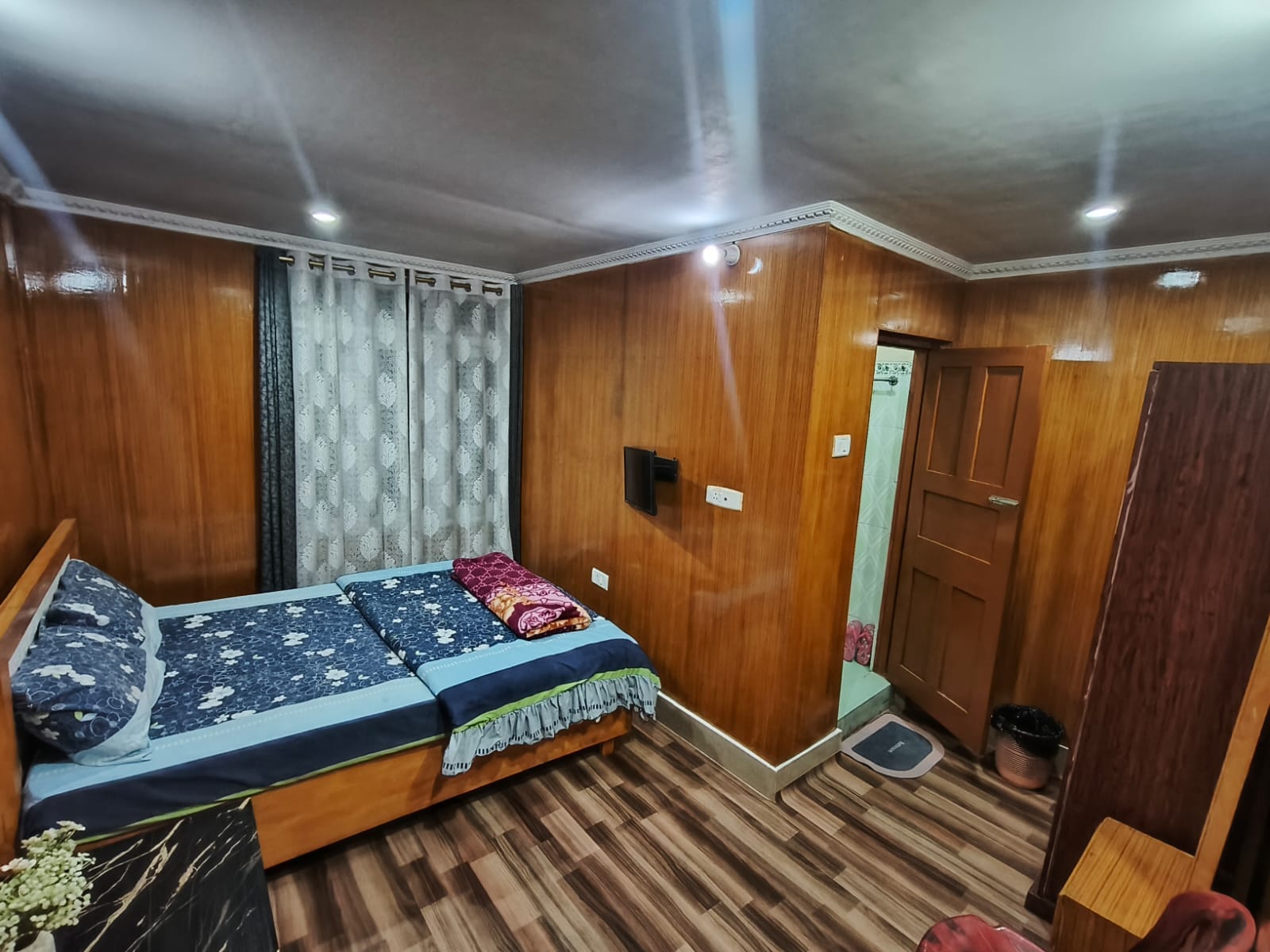 TAWANG STAYHOUSE - Tap to explore photos