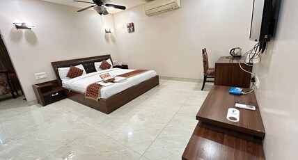 HOTEL THE SUDESH Room Type - Royal Suite