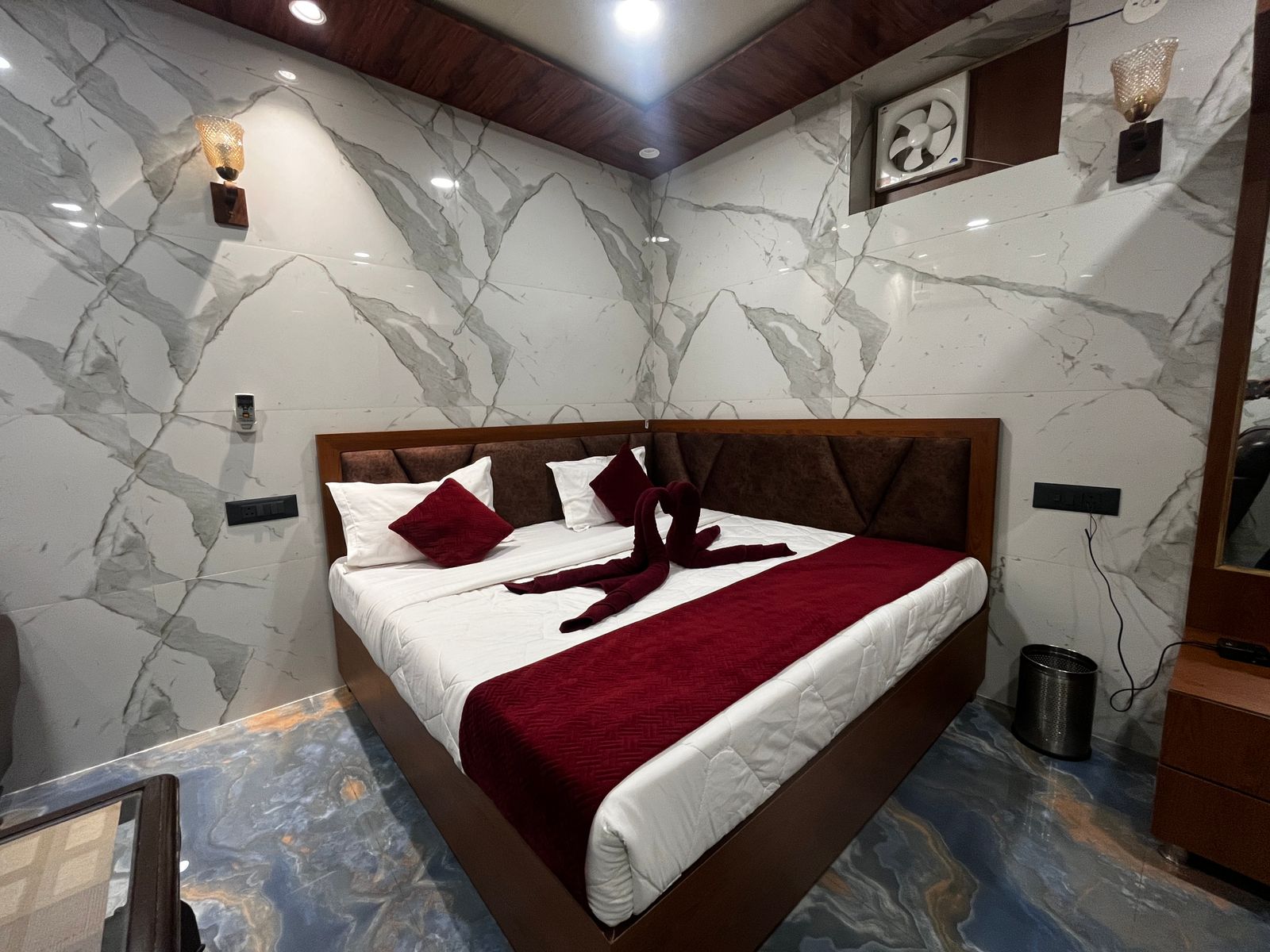 Hotel TR Haveli - Tap to explore photos