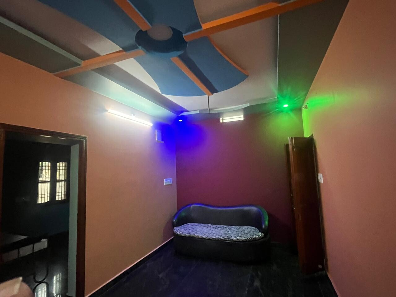 SHIVA GUEST HOUSE - Tap to explore photos