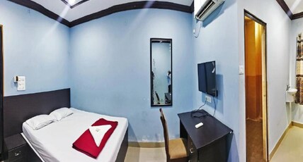 Hotel Kirthi Room Type - Deluxe Double AC