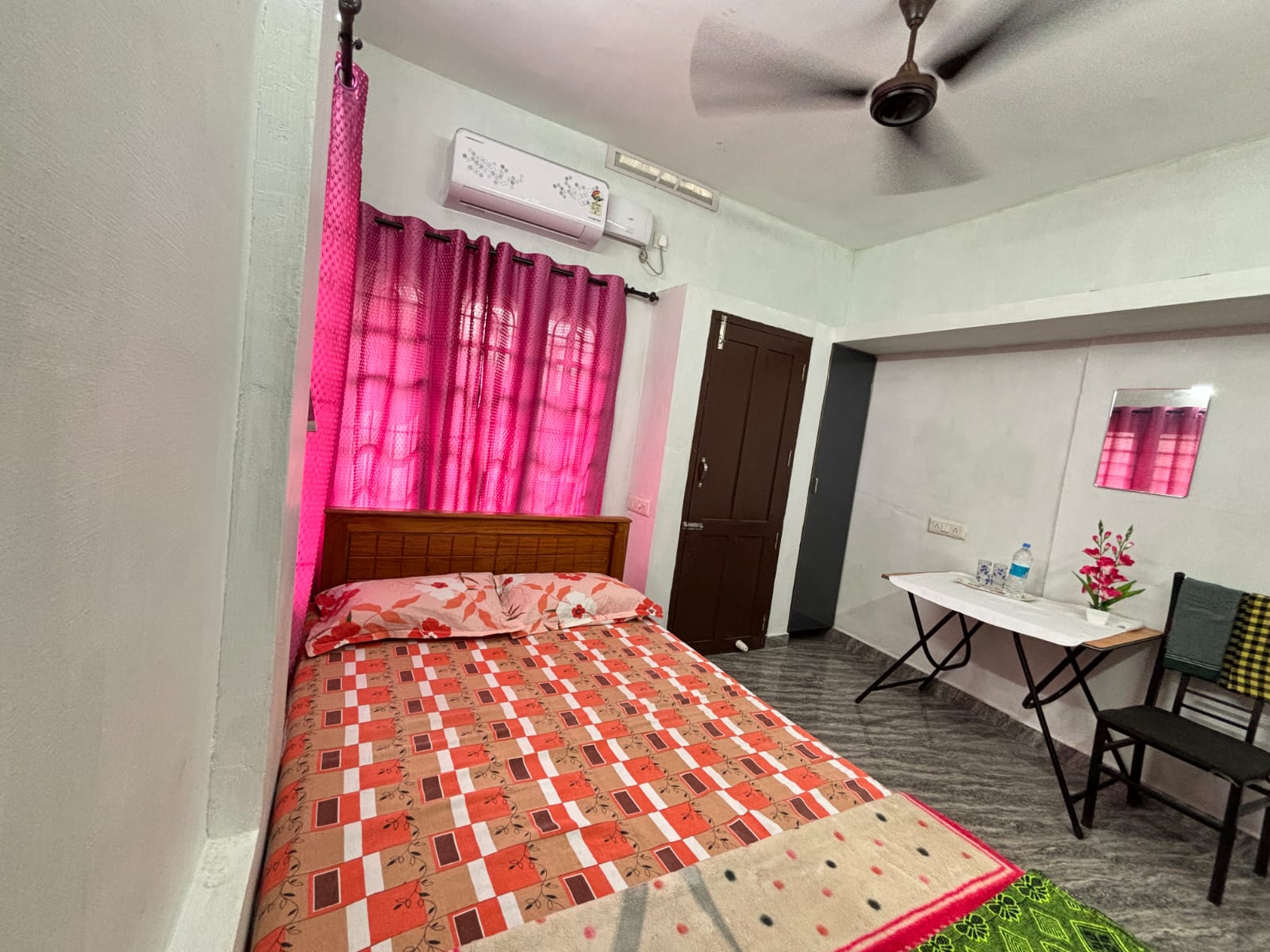 HORNBILL - Tap to explore photos