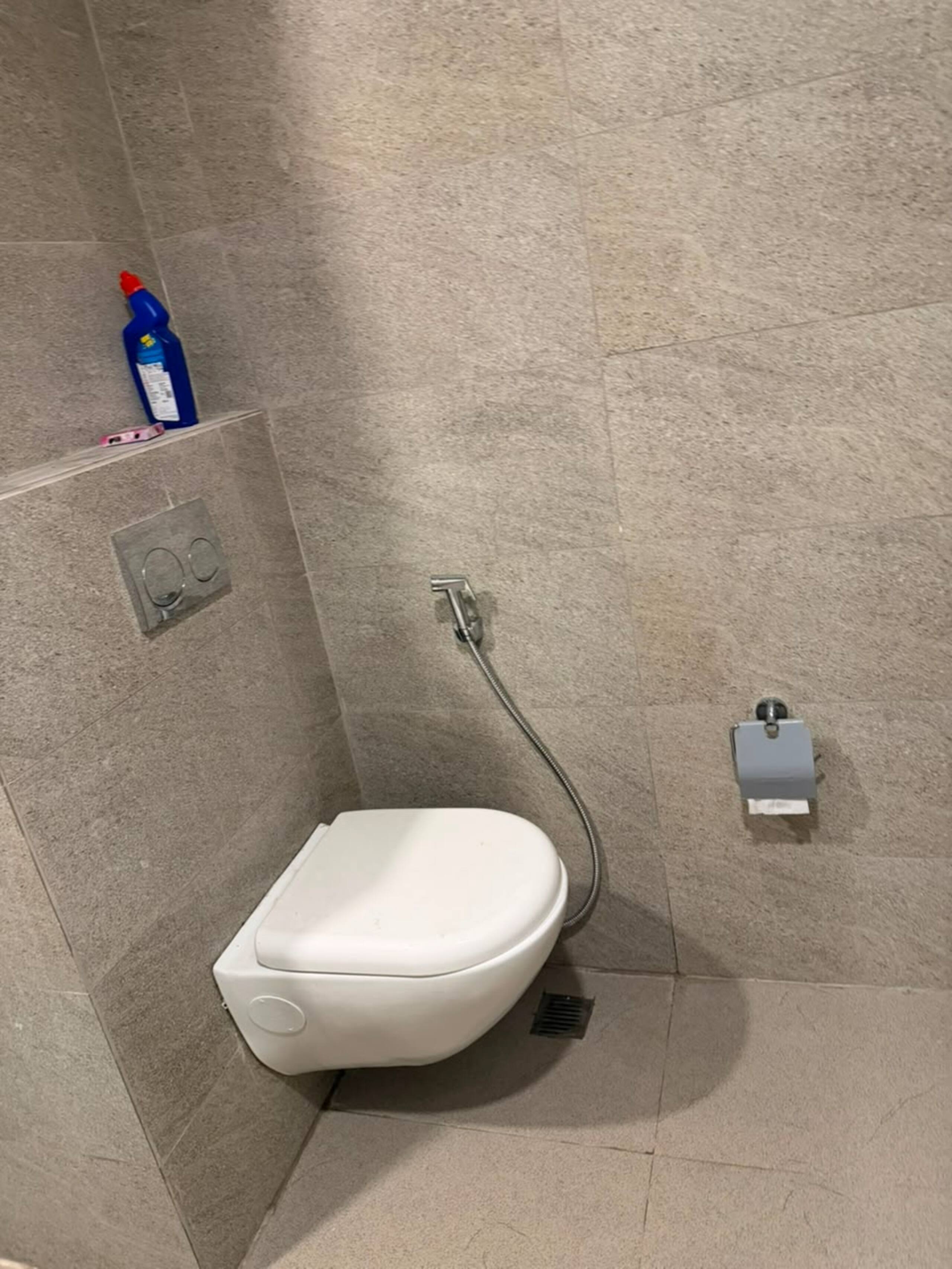 Casa Vista 356 Omax Trade Centre Greater Noida - Tap to explore photos