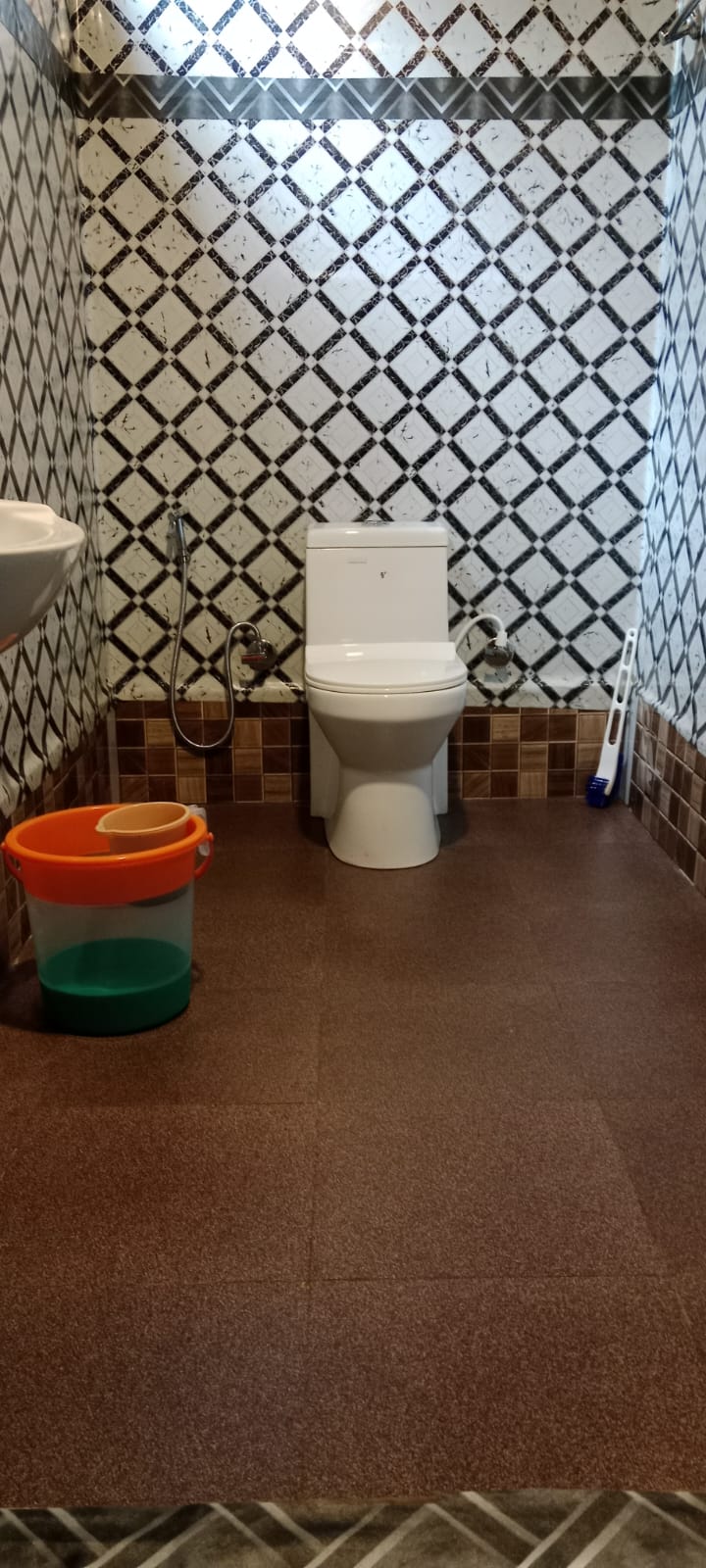 Honey Hut Homestay - Tap to explore photos