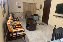 AHK0 Budget Renovated 2BHK 2Bath