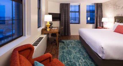 Hotel Indigo Baltimore Downtown, an IHG hotel Room Type - 1 King Suite Communications Mobility Accessible