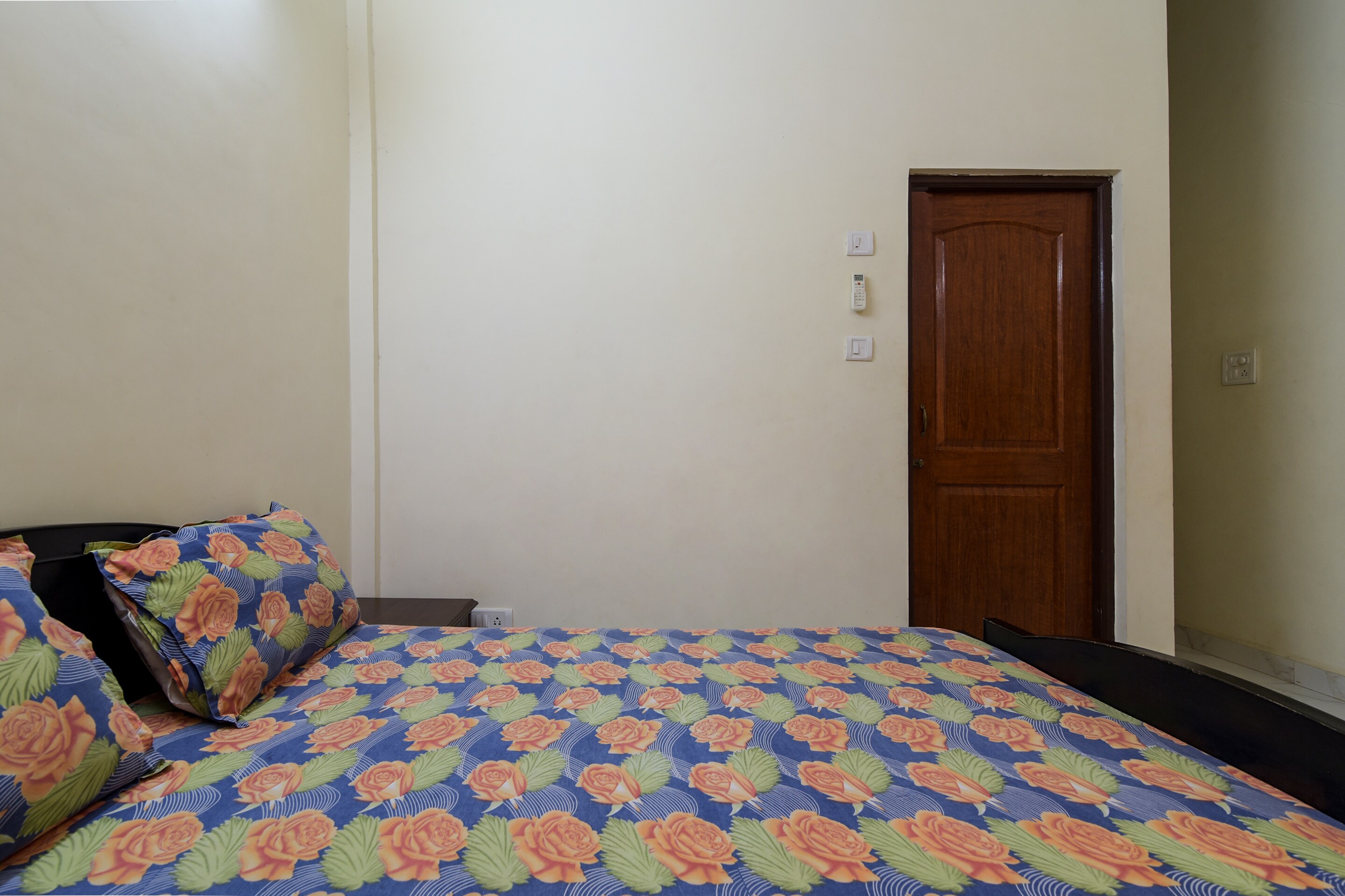 Goan Holiday 2-BHK In Saldana - Tap to explore photos