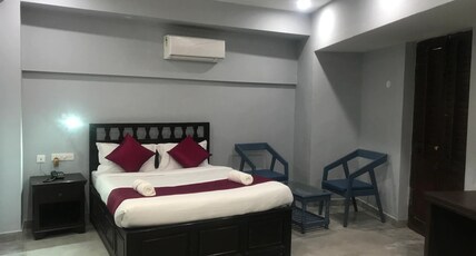 RB Residency Mannurpet Room Type - Standard Room AC