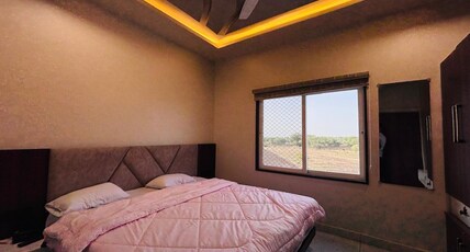 Hotel Shree Radha Room Type - Luxury Room with Farm and Hill View