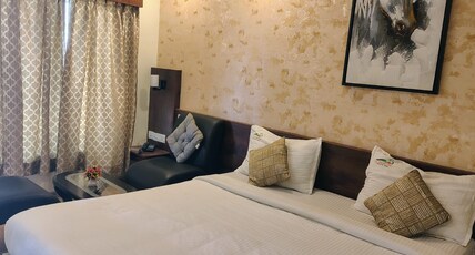 De Castle Inn Room Type - EXECUTIVE KING ROOM
