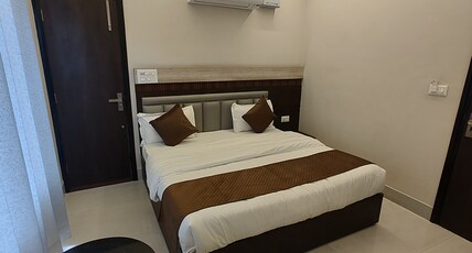 HOTEL NV STAY Room Type - Super Deluxe Room