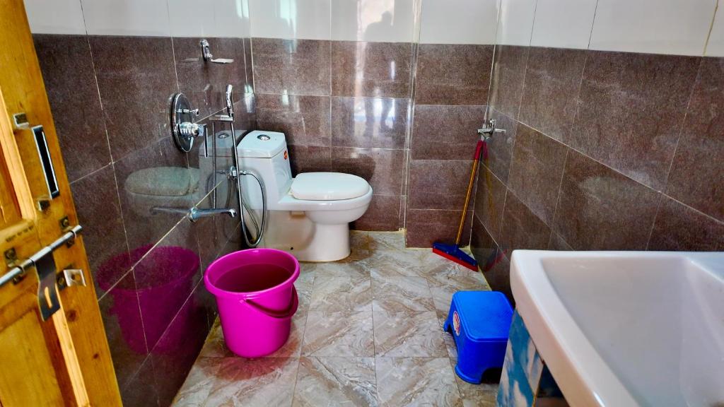Apple Hills Homestay - Tap to explore photos