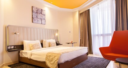 Pearl Executive Hotel Apartment Room Type - Deluxe King Studio with bathtub