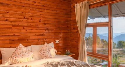 Moustache Select Mukteshwar Room Type - Deluxe Triple Room