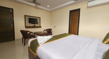 Hotel Ocean View Room Type - Deluxe Double Ac Room