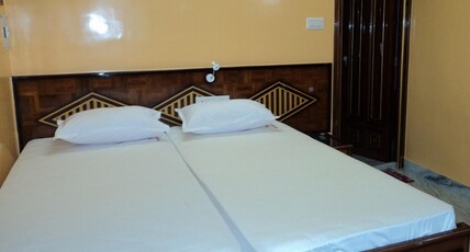 Saanti Vilas Room Type - Deluxe Room