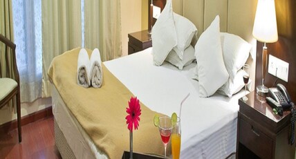 Hotel GOLD LEAF Room Type - Deluxe Room