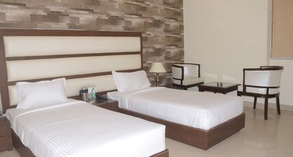 Hotel Silver Dollar Room Type - Royal Room