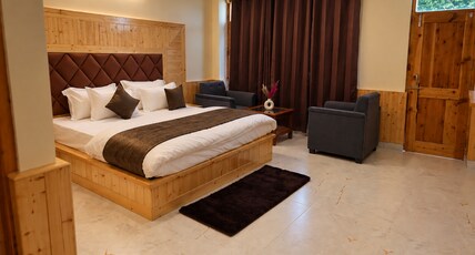 Echo Homestay Room Type - Premium Room with Mountain View
