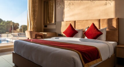 La Fenice Resort Room Type - Club Room with pool side view