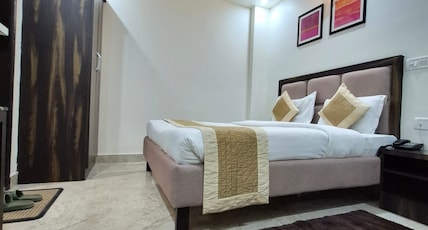 EDEN HOTEL near Apollo Hospital Room Type - Deluxe Room with Wifi EDEN HOTEL near Apollo Hospital Room Type - Deluxe Room with Wifi
