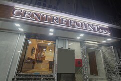 Townhouse Centre Point Inn Near Esplanade Metro Station