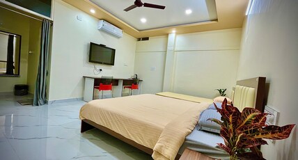 Sai Comforts Room Type - Deluxe AC Suite room