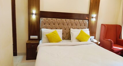 Hotel Jalsa Room Type - Deluxe Room