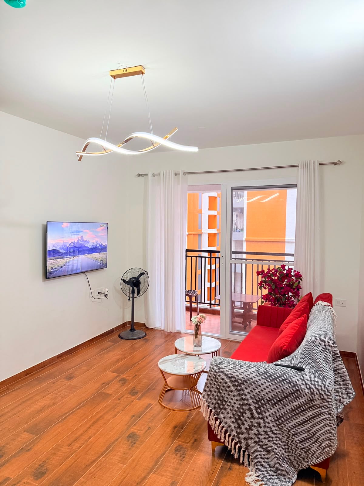 Spacious 2 bhk by cayetana k town - Tap to explore photos