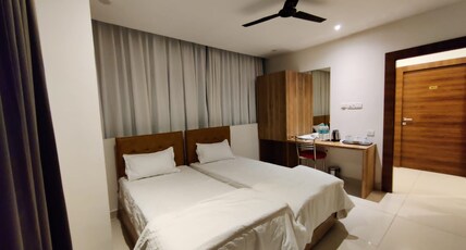 Hotel Hibiscus Tree- Bachupally Room Type - Deluxe Twin Room