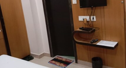 Hotel US Residency Room Type - Deluxe AC