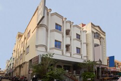 Hotel Sri Uma International