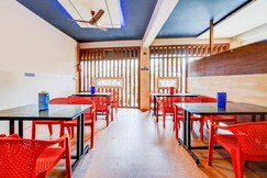 Super HOTEL O UTSAV STAY