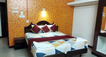 Hotel Moonlight Room Type - Deluxe Room AC