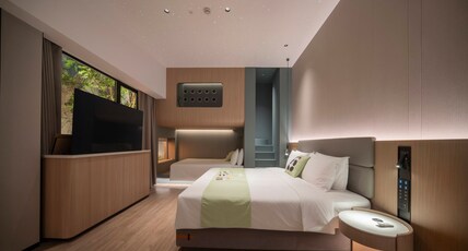 SHANGHAI ON THE BUND Room Type - 1 King 1 Bunk Suite Kids Theme