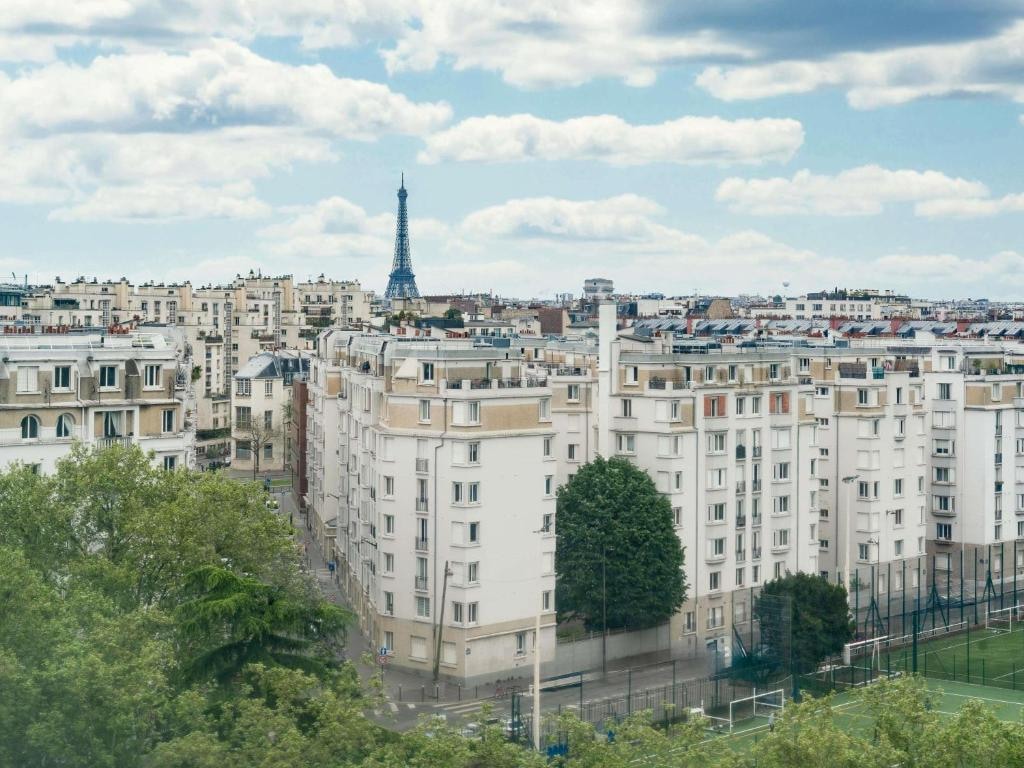 Novotel Paris 17 - Tap to explore photos