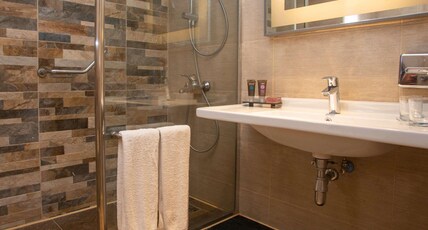 Novotel Cairo Airport Room Type - Standard room with 1 double bed  and Sofa
