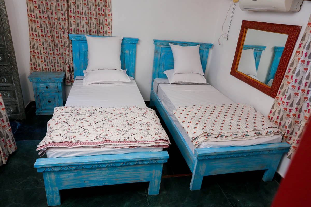 Hotel Mewari Villa - Tap to explore photos