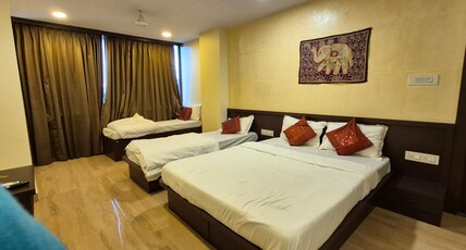 Hotel Raj Inn Room Type - Family Suite